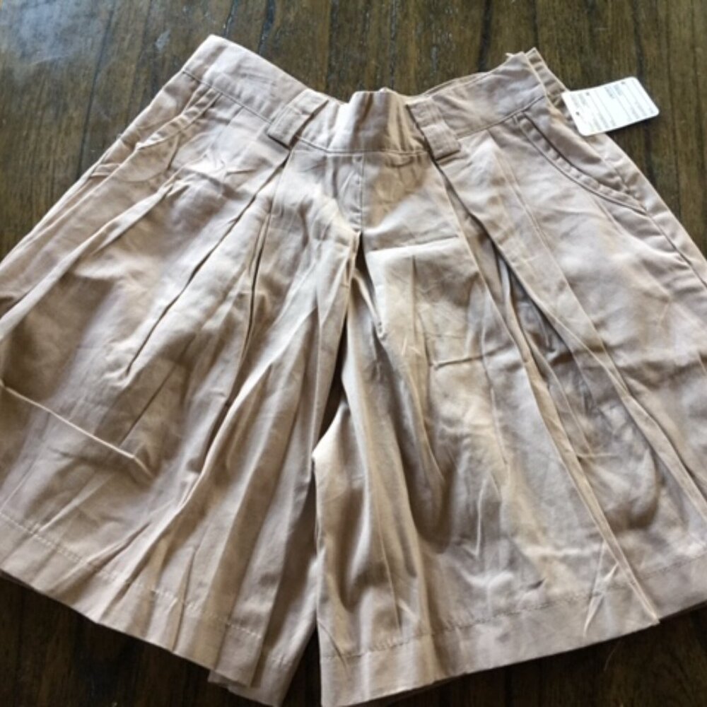 Pleated skirt-short